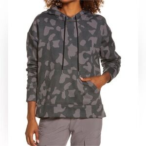 Zella Cara Everyday Hoodie Size XS Women Athleisure Pullover In Grey Magnet Camo